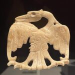 Ornamento de pájaro [Guatemala o México 600-800 d. C]